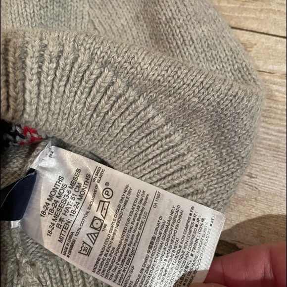 NWT Baby Gap Hat and Mitten Set - Picture 3 of 5